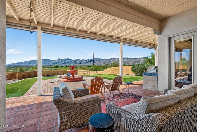 985 N Arizona Estates Loop, Tucson, AZ 85748