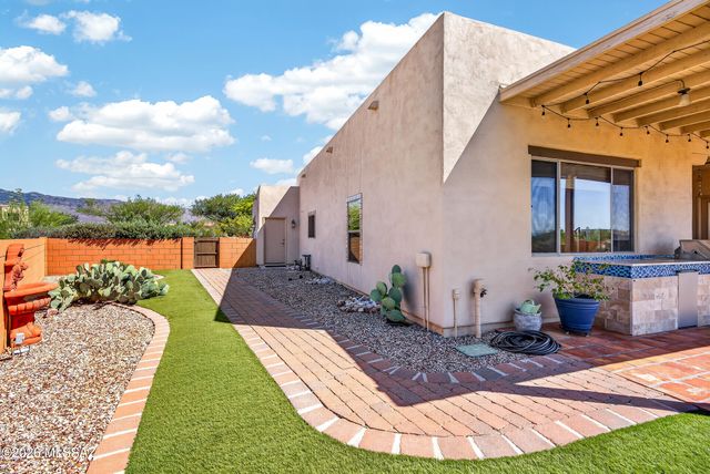 985 N Arizona Estates Loop, Tucson, AZ 85748