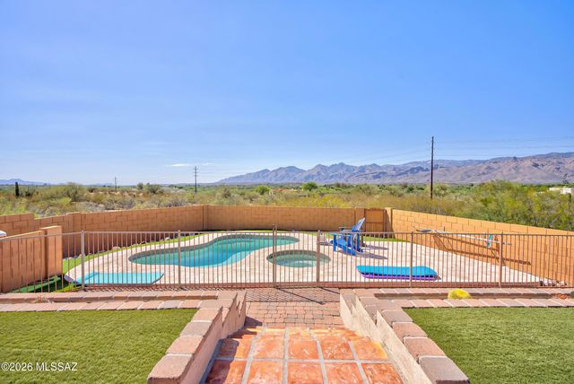 985 N Arizona Estates Loop, Tucson, AZ 85748