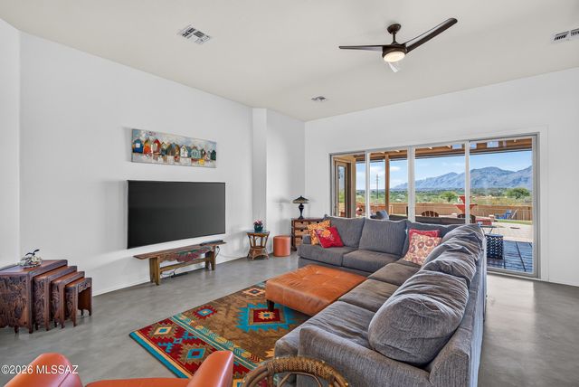 985 N Arizona Estates Loop, Tucson, AZ 85748