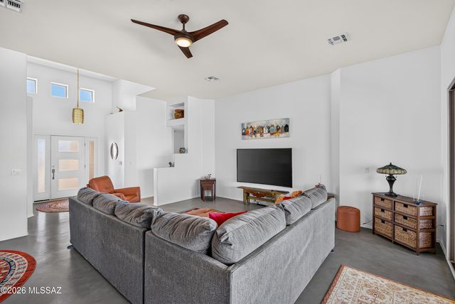 985 N Arizona Estates Loop, Tucson, AZ 85748