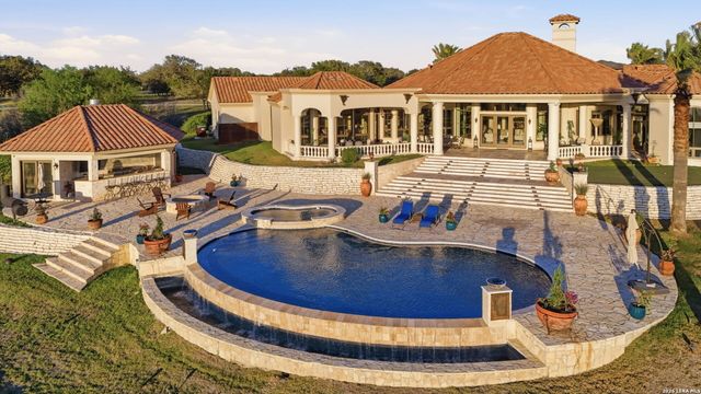 2923 Rustlers Trail, San Antonio, TX 78245