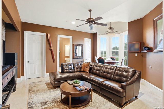 2923 Rustlers Trail, San Antonio, TX 78245