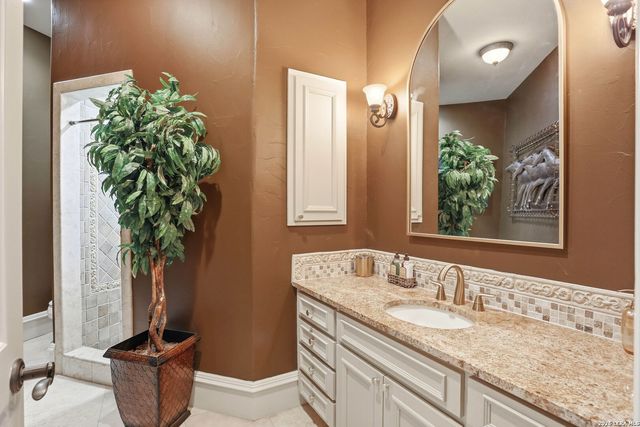 2923 Rustlers Trail, San Antonio, TX 78245