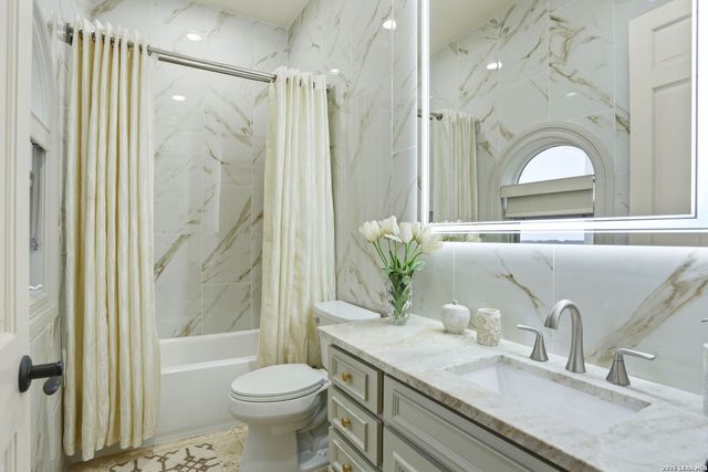 2923 Rustlers Trail, San Antonio, TX 78245