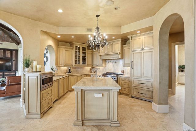 2923 Rustlers Trail, San Antonio, TX 78245