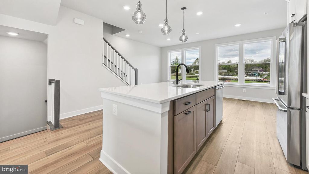 10585 RED OAK ST, Fairfax, VA 22030