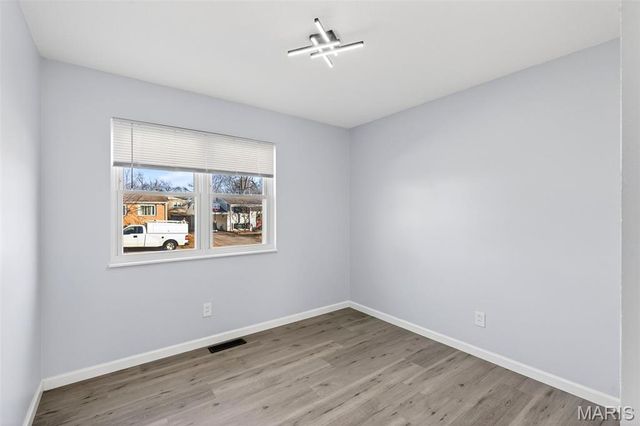 2837 Briarcote Lane, Maryland Heights, MO 63043