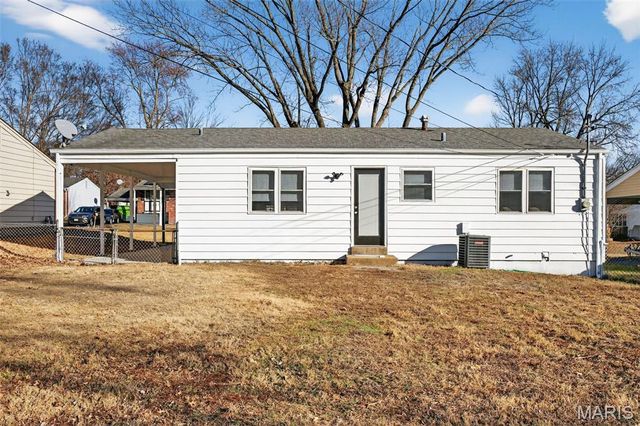 2837 Briarcote Lane, Maryland Heights, MO 63043