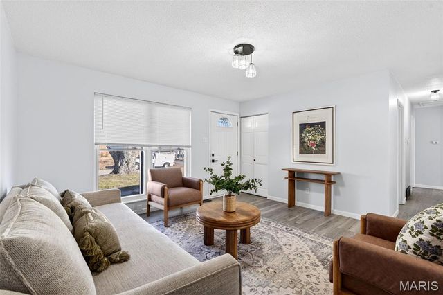 2837 Briarcote Lane, Maryland Heights, MO 63043