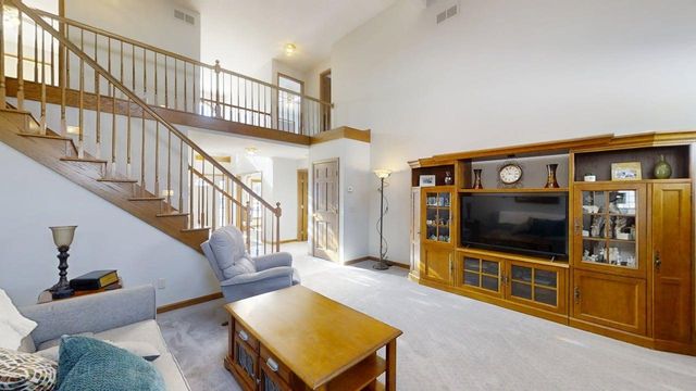 2904 River Oak Drive, Champaign, IL 61822