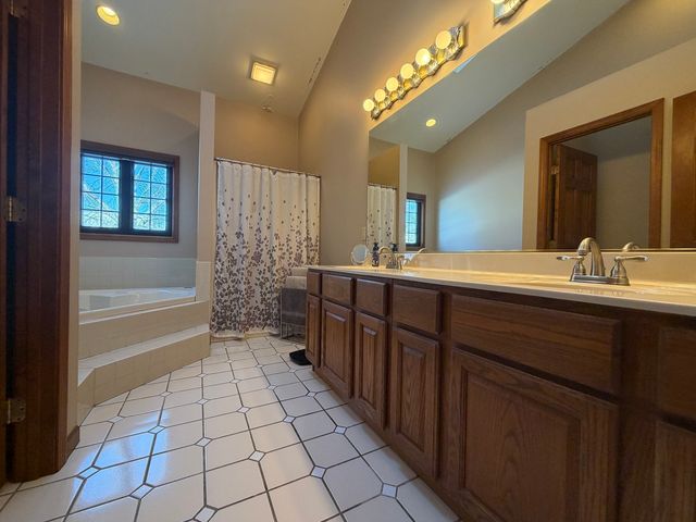 2904 River Oak Drive, Champaign, IL 61822