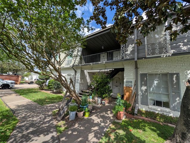 9017 Rue Cambon Street 98, Houston, TX 77074