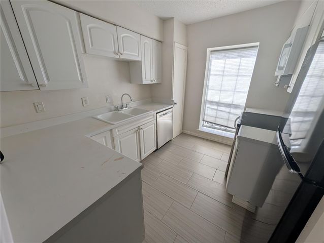 9017 Rue Cambon Street 98, Houston, TX 77074