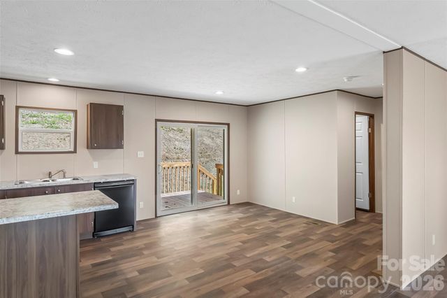 179 Ada Way, Hendersonville, NC 28791