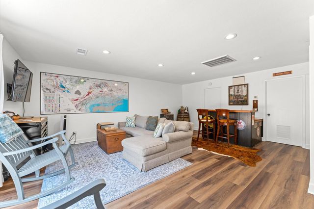 11006 Ashcroft Drive, Houston, TX 77096