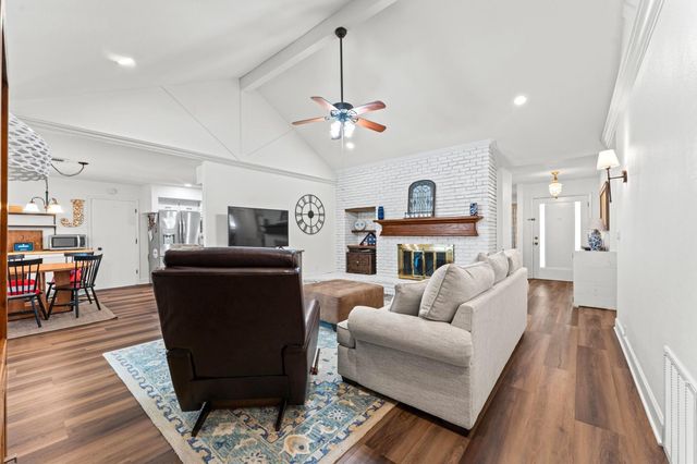 11006 Ashcroft Drive, Houston, TX 77096
