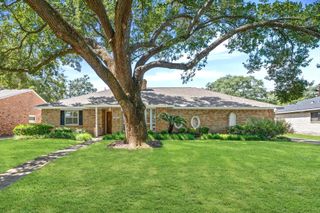 11006 Ashcroft Drive, Houston, TX 77096
