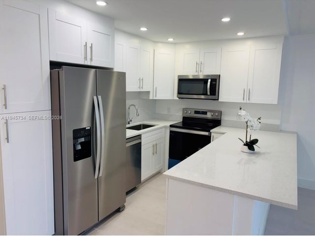 4025 Ellesmere B 4025, Deerfield Beach, FL 33442