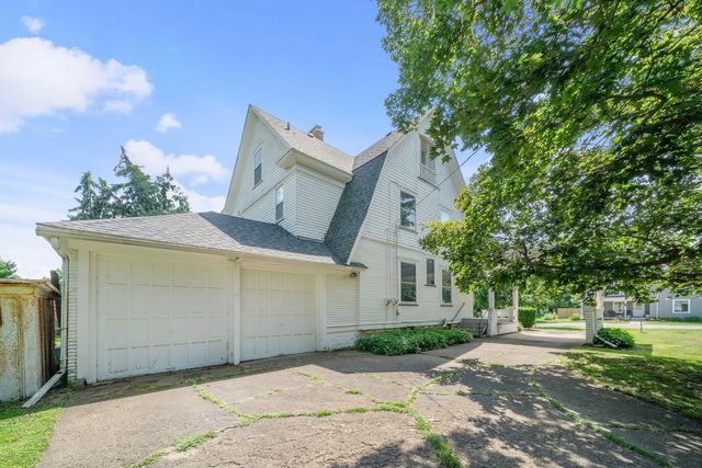 205 S Gage Street, Somonauk, IL 60552