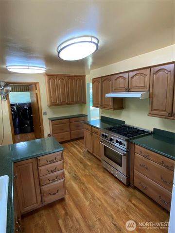 6609 Husky Way SE, Lacey, WA 98503