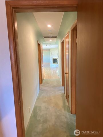 6609 Husky Way SE, Lacey, WA 98503