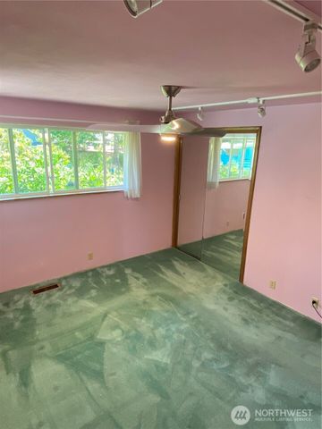 6609 Husky Way SE, Lacey, WA 98503