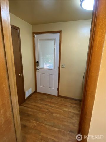 6609 Husky Way SE, Lacey, WA 98503