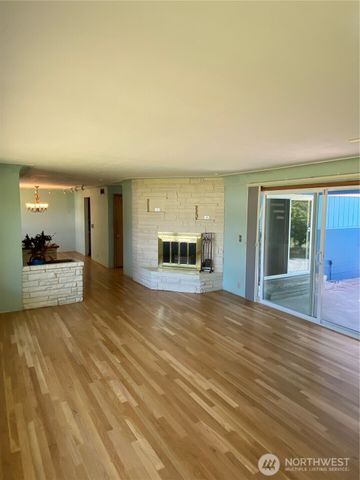 6609 Husky Way SE, Lacey, WA 98503