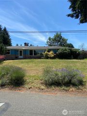 6609 Husky Way SE, Lacey, WA 98503