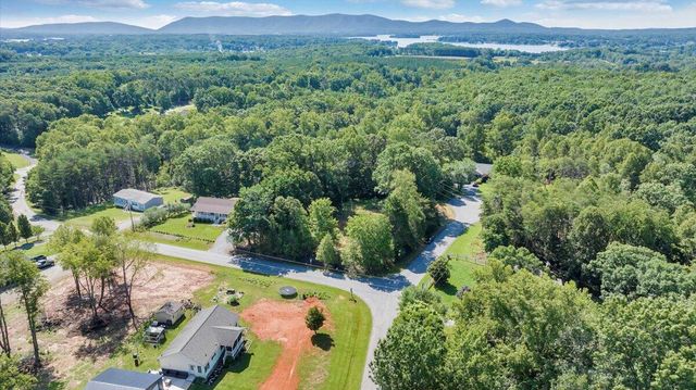 95 Stripers Landing RD, Moneta, VA 24121