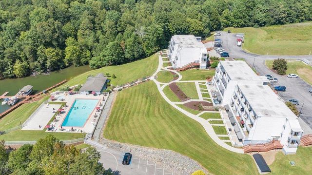 95 Stripers Landing RD, Moneta, VA 24121