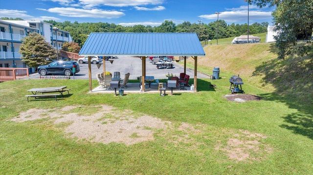 95 Stripers Landing RD, Moneta, VA 24121