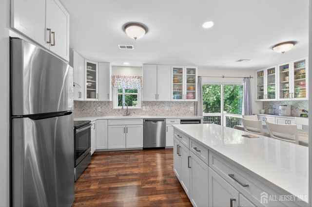 185 Fresh Ponds Road, South Brunswick, NJ 08852