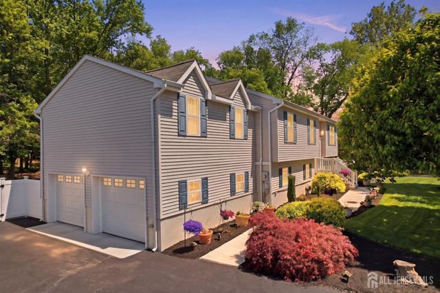 185 Fresh Ponds Road, South Brunswick, NJ 08852