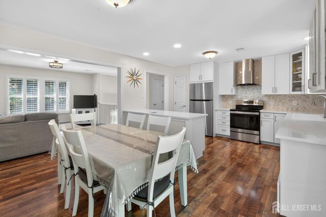 185 Fresh Ponds Road, South Brunswick, NJ 08852