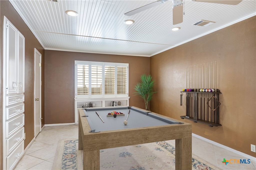 Image 16 of property listing at 5 Cypress Point, Wimberley, TX 78676