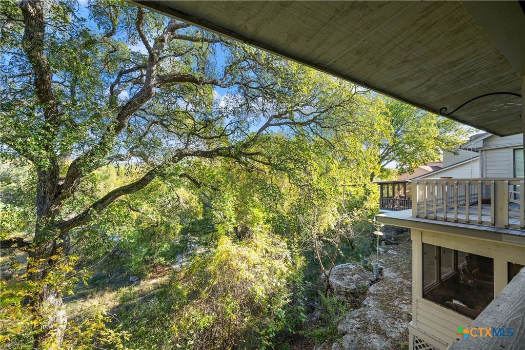 Image 27 of property listing at 5 Cypress Point, Wimberley, TX 78676