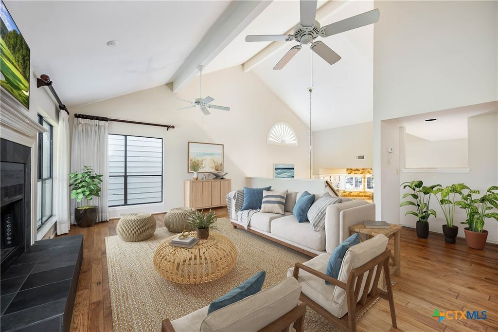 Image 3 of property listing at 5 Cypress Point, Wimberley, TX 78676