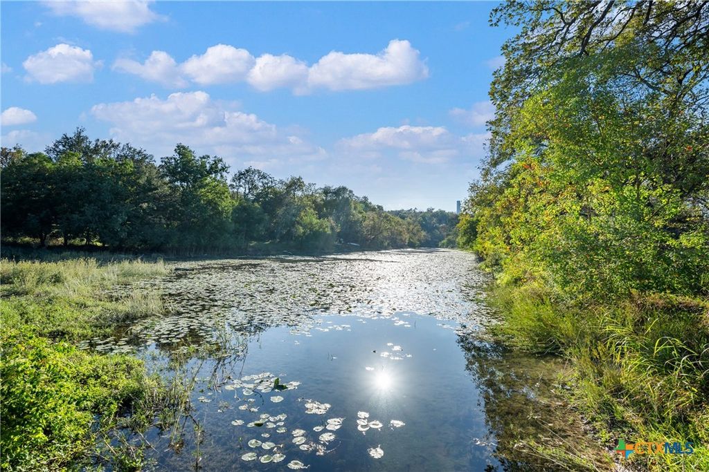 Image 33 of property listing at 5 Cypress Point, Wimberley, TX 78676