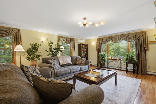 7 Gambier Street, Newton, MA 02466