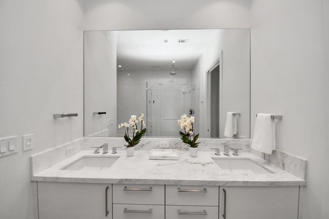 4521 San Felipe Street 1603, Houston, TX 77027