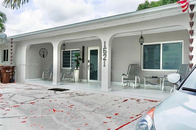 1621 E 6th Avenue, Hialeah, FL 33010