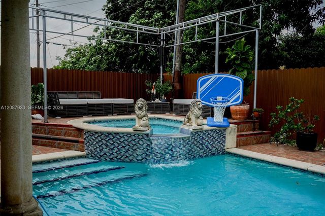 1621 E 6th Avenue, Hialeah, FL 33010