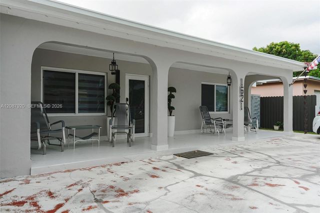 1621 E 6th Avenue, Hialeah, FL 33010
