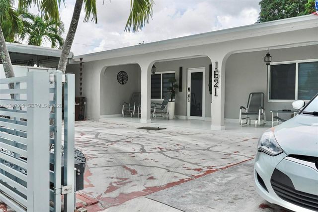 1621 E 6th Avenue, Hialeah, FL 33010