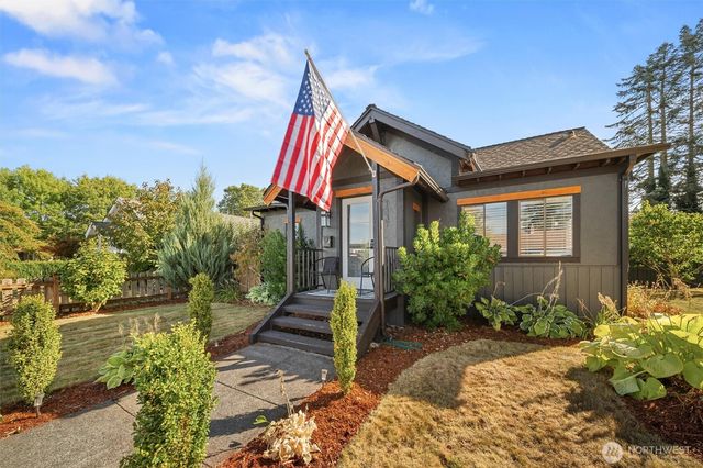 1337 Pioneer Street, Enumclaw, WA 98022