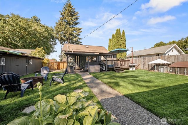 1337 Pioneer Street, Enumclaw, WA 98022