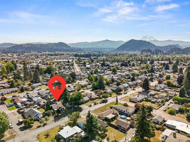 1337 Pioneer Street, Enumclaw, WA 98022