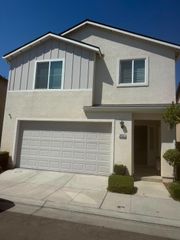 6452 E Malbec Drive, Fresno, CA 93727